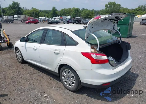 2012 Ford Focus Se z USA, uszkodzony, nr VIN 1FAHP3F29CL111826